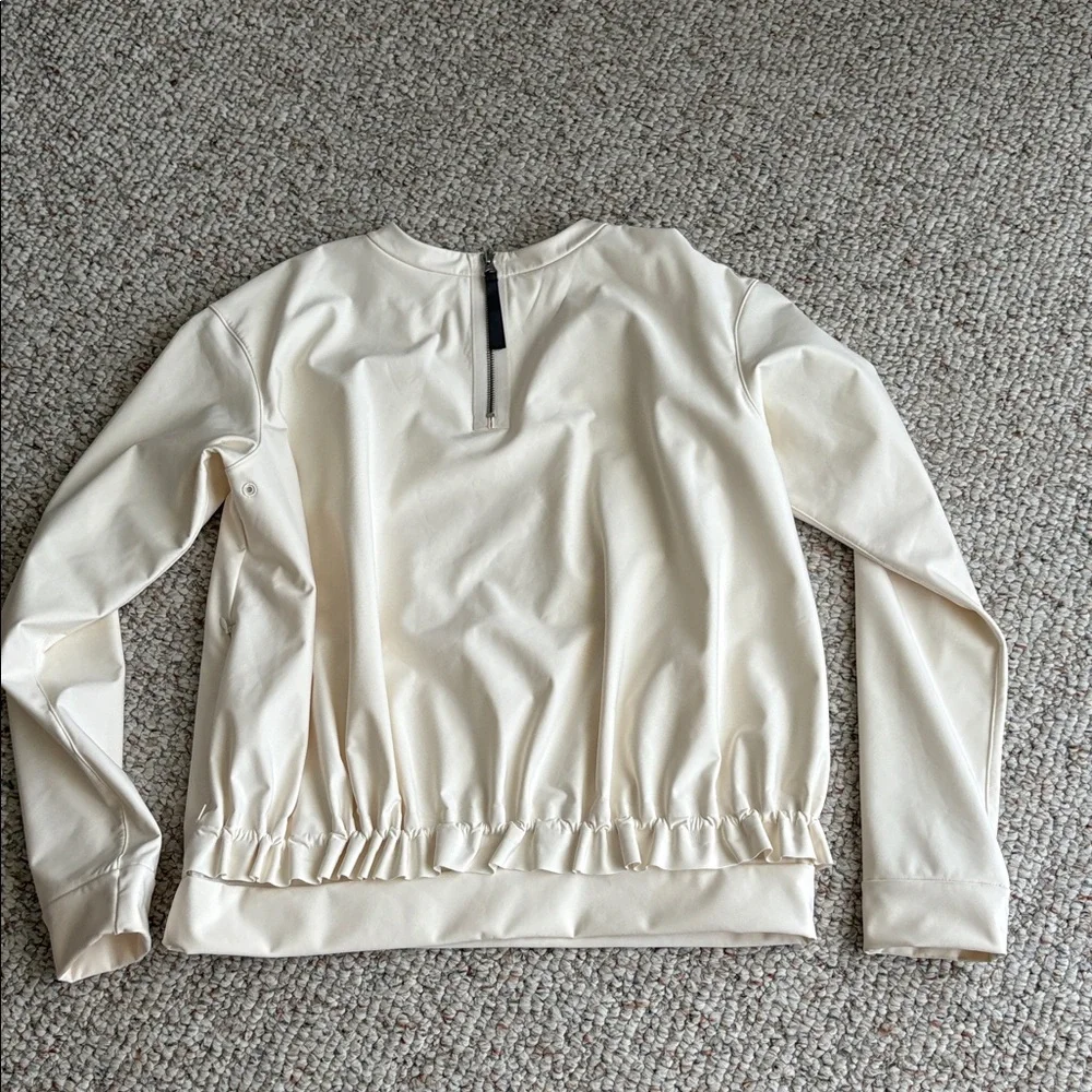 Lululemon pullover - Picture 2 of 2